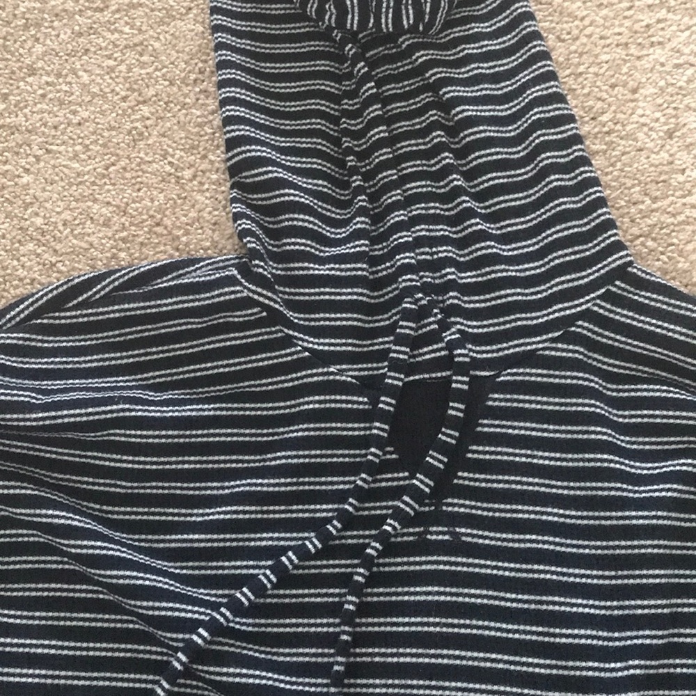 Cropped Pullover - image 2